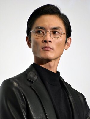 高良健吾 スター気取りじゃなく スターだと思って 成田凌と挑む 弁士 役を永瀬正敏も称賛 ニコニコニュース 高良健吾 スター気取りじゃなく スターだと思って 成田凌と挑む 弁士 役を永瀬正敏も称賛 ニコニコニュース