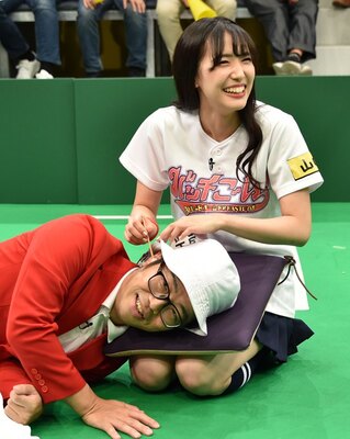 チーム8が鈴木拓の誕生日を祝福 はねトび メンバー登場で大荒れに ニコニコニュース