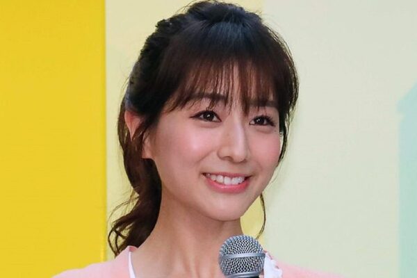 田中みな実 情熱的なハグする男性の手元に注目 当たってる ニコニコニュース 田中みな実 情熱的なハグする男性の手元に注目 当たってる ニコニコニュース