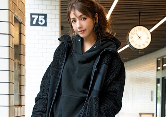 ユニクロ新作コラボのボアジャケットが超可愛い パーカ合わせのカジュアル休日コーデ ニコニコニュース