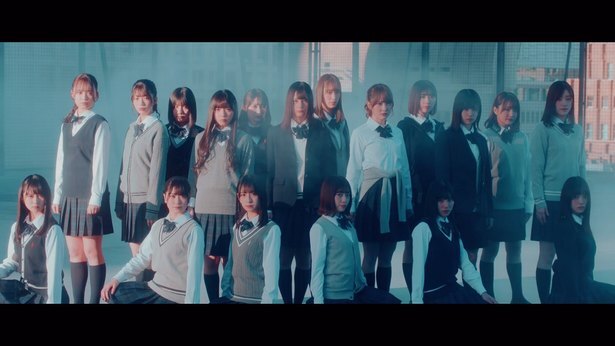 日向坂46 青春の馬 のmvが解禁 本物の 白馬 も登場し 神秘的な雰囲気に ニコニコニュース