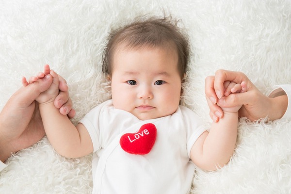 3ヶ月の赤ちゃん 体重の目安は 気になる成長チェックポイントまとめ ニコニコニュース 3ヶ月の赤ちゃん 体重の目安は 気になる成長チェックポイントまとめ ニコニコニュース