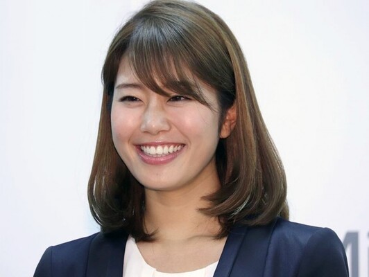 稲村亜美 短パンに履き替えて 海での 太ももあらわ ショット公開 ニコニコニュース