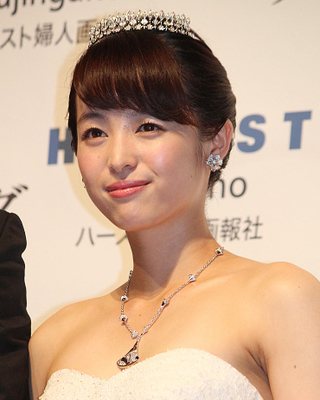 派手さと渋さ シロでもクロでもある魅力で パンダ女優 清野菜名は笑う ニコニコニュース 派手さと渋さ シロでもクロでもある魅力で パンダ女優 清野菜名は笑う ニコニコニュース