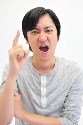 ムカつく後輩への対処法 仕事は簡単なものだけやらせる 自分からは話しかけない ニコニコニュース