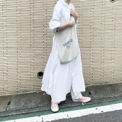 大人女子も今年はピンクスニーカーコーデ アイテム別 季節別コーデ15選 ニコニコニュース 大人女子も今年はピンクスニーカーコーデ アイテム別 季節別コーデ15選 ニコニコニュース
