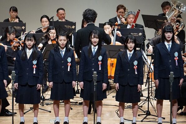 音楽の力でエールを Stu48が卒業生に向けて 桜の花びらたち 歌唱 ニコニコニュース 音楽の力でエールを Stu48が卒業生に向けて 桜の花びらたち 歌唱 ニコニコニュース