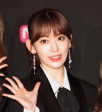 Akb 新センター 山内瑞葵 アイドルになる きっかけの先輩 宮脇咲良がかける言葉は ニコニコニュース Akb 新センター 山内瑞葵 アイドルになる きっかけの先輩 宮脇咲良がかける言葉は ニコニコニュース