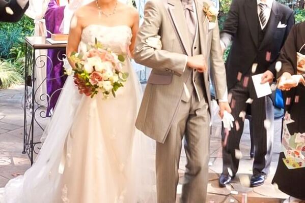 結婚式でうんざりした演出 余興でふんどしした男が神輿を担いでた 他人のキスを見せられる人の気持ちになって ニコニコニュース 結婚式でうんざりした演出 余興でふんどしした男が神輿を担いでた 他人のキスを見せられる人の気持ちになって ニコニコニュース