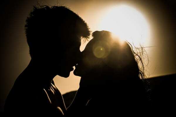 既婚者からの突然のキス 正しい対処法 ニコニコニュース 既婚者からの突然のキス 正しい対処法 ニコニコニュース