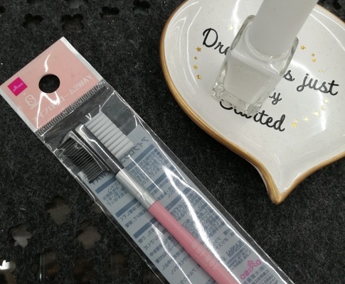 使ってる 眉毛コーム 美人眉になれるおすすめ商品と使い方も解説 ニコニコニュース