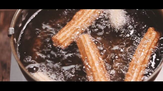 ディズニーがチュロスのレシピを公開したぞ 公式の味を再現しつつミッキー型にアレンジしてみたらおうち時間が捗りまくった ニコニコニュース ディズニーがチュロスのレシピを公開したぞ 公式の味を再現しつつミッキー型にアレンジしてみたらおうち時間が捗りまくった ニコニコニュース