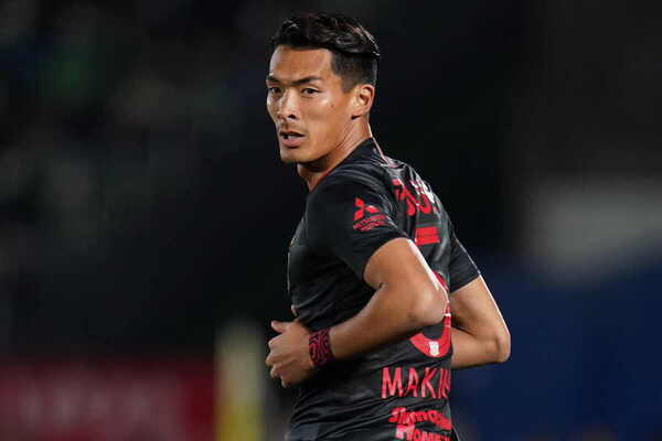 おしゃれ番長 が選ぶ勝負服は 槙野智章 おうちファッションショーに同僚らも絶賛 ニコニコニュース おしゃれ番長 が選ぶ勝負服は 槙野智章 おうちファッションショーに同僚らも絶賛 ニコニコニュース