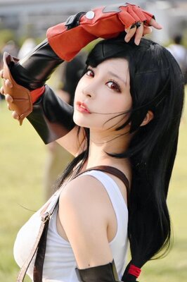 艶っぽい表情と流し目にドキッ 上海在住コスプレイヤー 千葉チュチュの Ff7 ティファ コスプレが美しすぎる ニコニコニュース 艶っぽい表情と流し目にドキッ 上海在住コスプレイヤー 千葉チュチュの Ff7 ティファ コスプレが美しすぎる ニコニコニュース