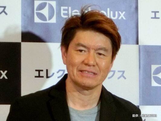 ハサミで妻の髪を切るヒロミ すると 松本伊代がかわいらしい ひと言 ニコニコニュース