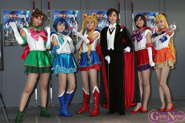 ミュージカル 美少女戦士セーラームーン が開幕 艶やかなタキシード仮面に出演者も観客もメロメロ ニコニコニュース ミュージカル 美少女戦士セーラームーン が開幕 艶やかなタキシード仮面に出演者も観客もメロメロ ニコニコニュース