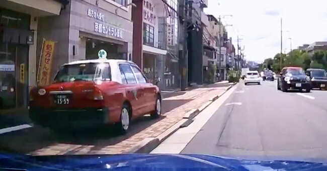 京都 ひどすぎる運転のタクシードライバーが目撃され タクシー会社が謝罪 ニコニコニュース 京都 ひどすぎる運転のタクシードライバーが目撃され タクシー会社が謝罪 ニコニコニュース