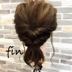 髪が広がる方にオススメ 簡単に髪がまとまる くるりんぱアレンジ ニコニコニュース