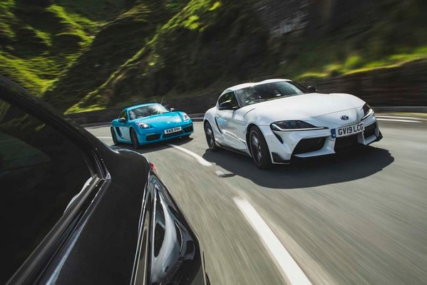 Bmwとポルシェを超える評価 スープラ Vs Bmw M2 Vs 718ケイマン比較試乗 前編 ニコニコニュース