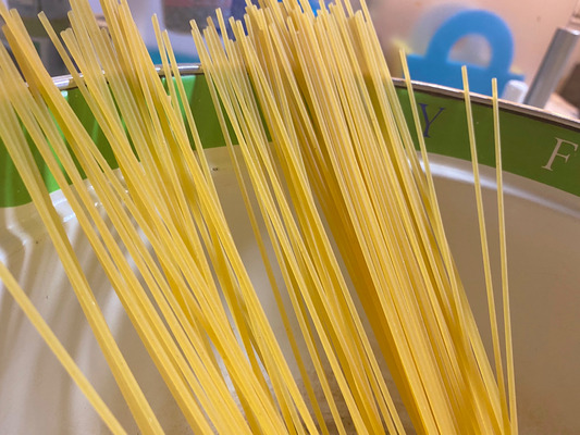 パスタ一人前ってどのくらい 家にあるもので簡単に測る方法 ニコニコニュース パスタ一人前ってどのくらい 家にあるもので簡単に測る方法 ニコニコニュース