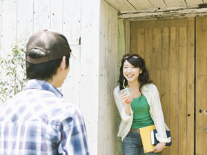 彼氏が愛情表現をしてくれないと悩んだ経験 好き と言わない 記念日が年々地味に ニコニコニュース