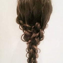 四つ編みだけで簡単 可愛い ラプンツェル風編みおろしヘアアレンジ ニコニコニュース 四つ編みだけで簡単 可愛い ラプンツェル風編みおろしヘアアレンジ ニコニコニュース