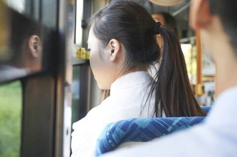 かわいかったから 女子高生の 髪の毛 を舐めた男性が逮捕 どんな罪になるの ニコニコニュース かわいかったから 女子高生の 髪の毛 を舐めた男性が逮捕 どんな罪になるの ニコニコニュース