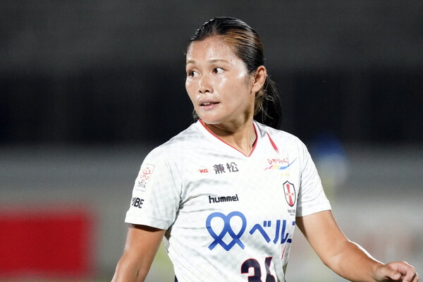 なでしこ川澄奈穂美 ゴールデンコンビ と 謎 めいた撮影中ショット公開 何を打ち合わせ ニコニコニュース なでしこ川澄奈穂美 ゴールデンコンビ と 謎 めいた撮影中ショット公開 何を打ち合わせ ニコニコニュース