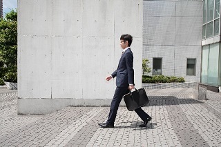 持ち歩く鞄の種類で 仕事の出来具合が分かる ポケット付き鞄 完璧主義 アタッシュケース 感情を出すのが苦手 ニコニコニュース 持ち歩く鞄の種類で 仕事の出来具合が分かる ポケット付き鞄 完璧主義 アタッシュケース 感情を出すのが苦手 ニコニコニュース