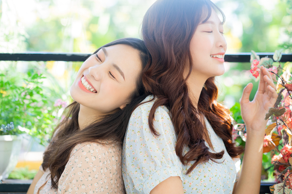 内田理央 松井玲奈の 意外 な2ショットを披露 え 仲良いんだ ニコニコニュース 内田理央 松井玲奈の 意外 な2ショットを披露 え 仲良いんだ ニコニコニュース