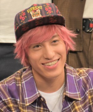 Exit兼近 肉体美を披露して 最上級 の自画自賛 ファンも 凄い いつの間に鍛えてたの ニコニコニュース Exit兼近 肉体美を披露して 最上級 の自画自賛 ファンも 凄い いつの間に鍛えてたの ニコニコニュース