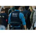 歳男 警察官から警棒を奪い殴打して逮捕 警棒を奪われるって 疑問の声も ニコニコニュース