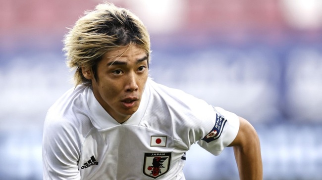 伊東純也 ベルギーで大暴れ 2メートル選手にメッチャ感謝される ニコニコニュース 伊東純也 ベルギーで大暴れ 2メートル選手にメッチャ感謝される ニコニコニュース
