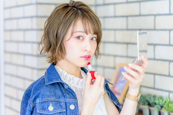 心臓に悪いって 男にモテる 小悪魔女子 の特徴4つ ニコニコニュース 心臓に悪いって 男にモテる 小悪魔女子 の特徴4つ ニコニコニュース