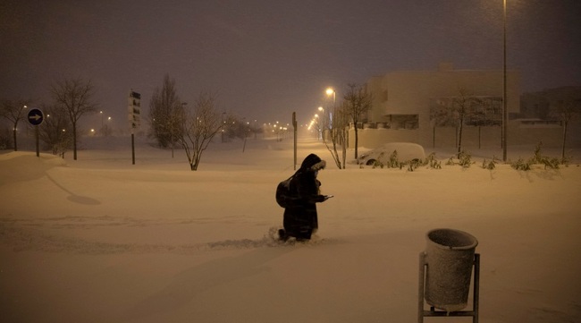 久保移籍のヘタフェ 大雪でuber車停止 選手自ら手押しするはめに ニコニコニュース