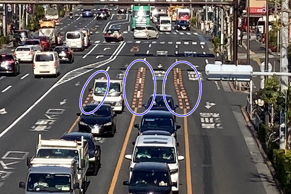 あの線 踏んでいいの 都内の路上に出現した 黄色の破線 ペイント 意味は ニコニコニュース あの線 踏んでいいの 都内の路上に出現した 黄色の破線 ペイント 意味は ニコニコニュース
