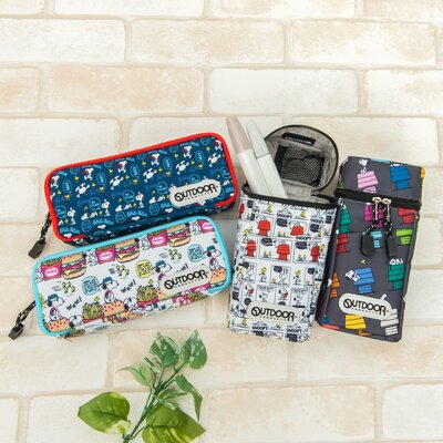 スヌーピー柄の2種類のペンケース サンスター文具 Outdoor Products グッズ ニコニコニュース スヌーピー柄の2種類のペンケース サンスター文具 Outdoor Products グッズ ニコニコニュース