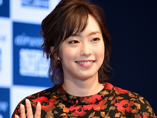 卓球 石川佳純 プロの方々にセットして頂きハッピーな一日でした 試合中とのギャップに反響 ニコニコニュース