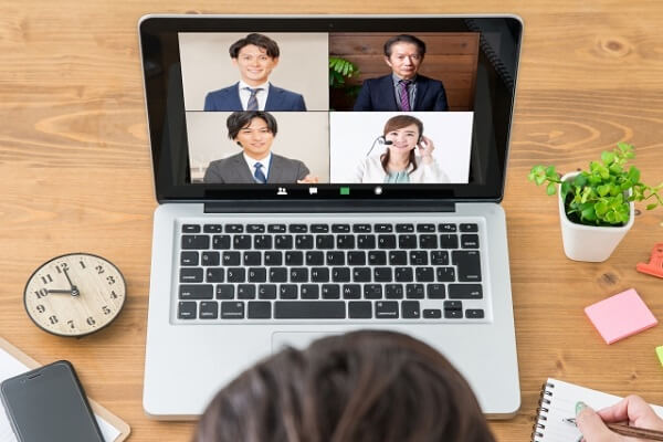 テレワーク時に肝を冷やしたこと テレビ会議でマイクoffと勘違いし暴言 休憩で横になったら そのまま寝てしまった ニコニコニュース