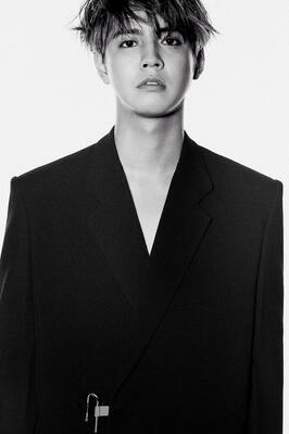Generations片寄涼太 日本人初のgivenchyブランドアンバサダーに就任 ニコニコニュース Generations片寄涼太 日本人初のgivenchyブランドアンバサダーに就任 ニコニコニュース