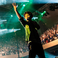 Uverworld 武道館で 女祭り 男祭り を開催 24 000人のクルーが熱狂 ニコニコニュース Uverworld 武道館で 女祭り 男祭り を開催 24 000人のクルーが熱狂 ニコニコニュース