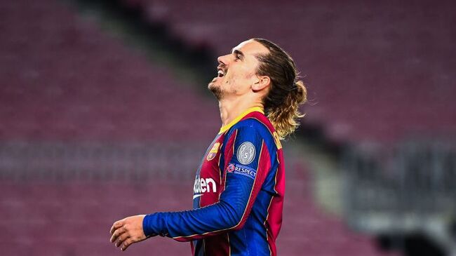 飛行機でどこかへ行ったグリーズマン 外出禁止中 だった ニコニコニュース