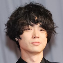 まるで葉加瀬太郎 菅田将暉の新髪型 もふもふヘア が大ウケ ニコニコニュース