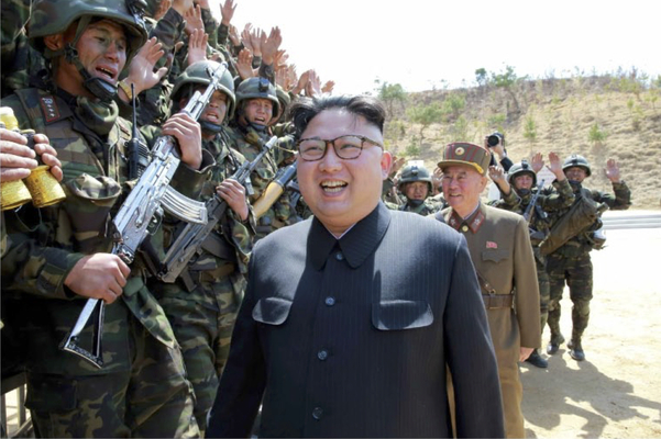 俺の人生を返せ 怒り狂った北朝鮮兵士がガソリンを手に向かった先は ニコニコニュース 俺の人生を返せ 怒り狂った北朝鮮兵士がガソリンを手に向かった先は ニコニコニュース
