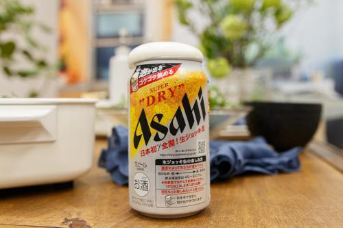 蓋をフルオープンにするとクリーミーな泡が立つ アサヒスーパードライ 生ジョッキ缶 は缶ビールの歴史を変えるかも ニコニコニュース