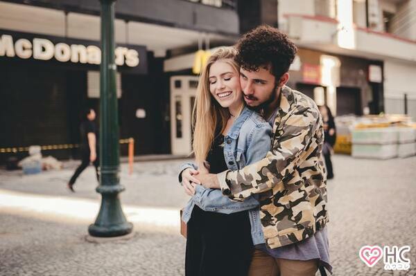 彼女のことが好きすぎておかしくなる4つの瞬間 ニコニコニュース