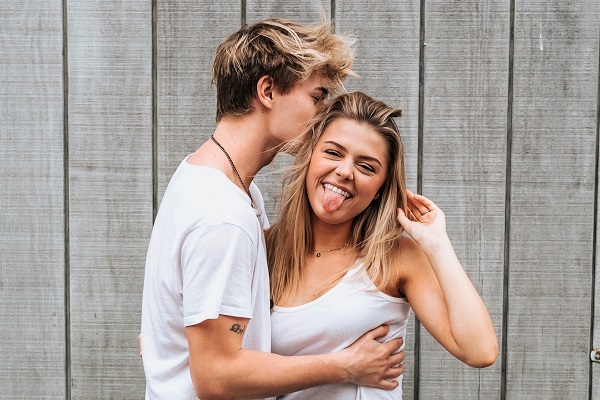 他のところにいかないで 一途な彼氏がとる行動って何 ニコニコニュース