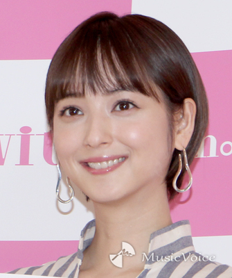 佐々木希 小学生の頃の写真が話題 この頃から格段に可愛い ニコニコニュース