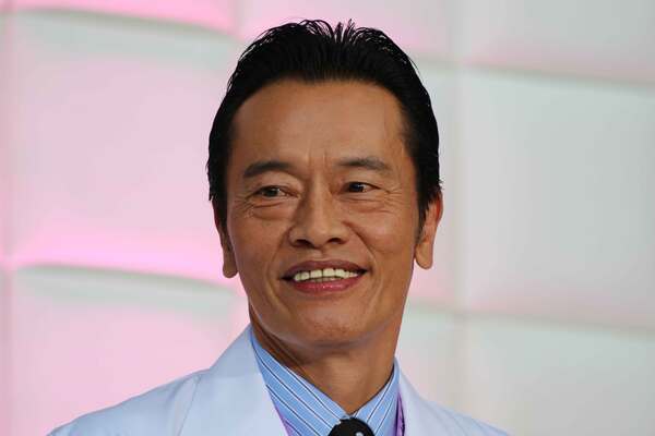 遠藤憲一 妻とケンカした意外な話を暴露 当時キャバクラ好きで ニコニコニュース