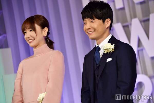 星野源 インスタで新垣結衣との結婚報告 これからは二人で力を合わせながら ニコニコニュース